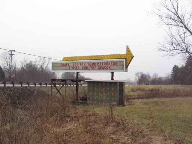 Park Layne 69 Drive-In - 2006 Photo (newer photo)